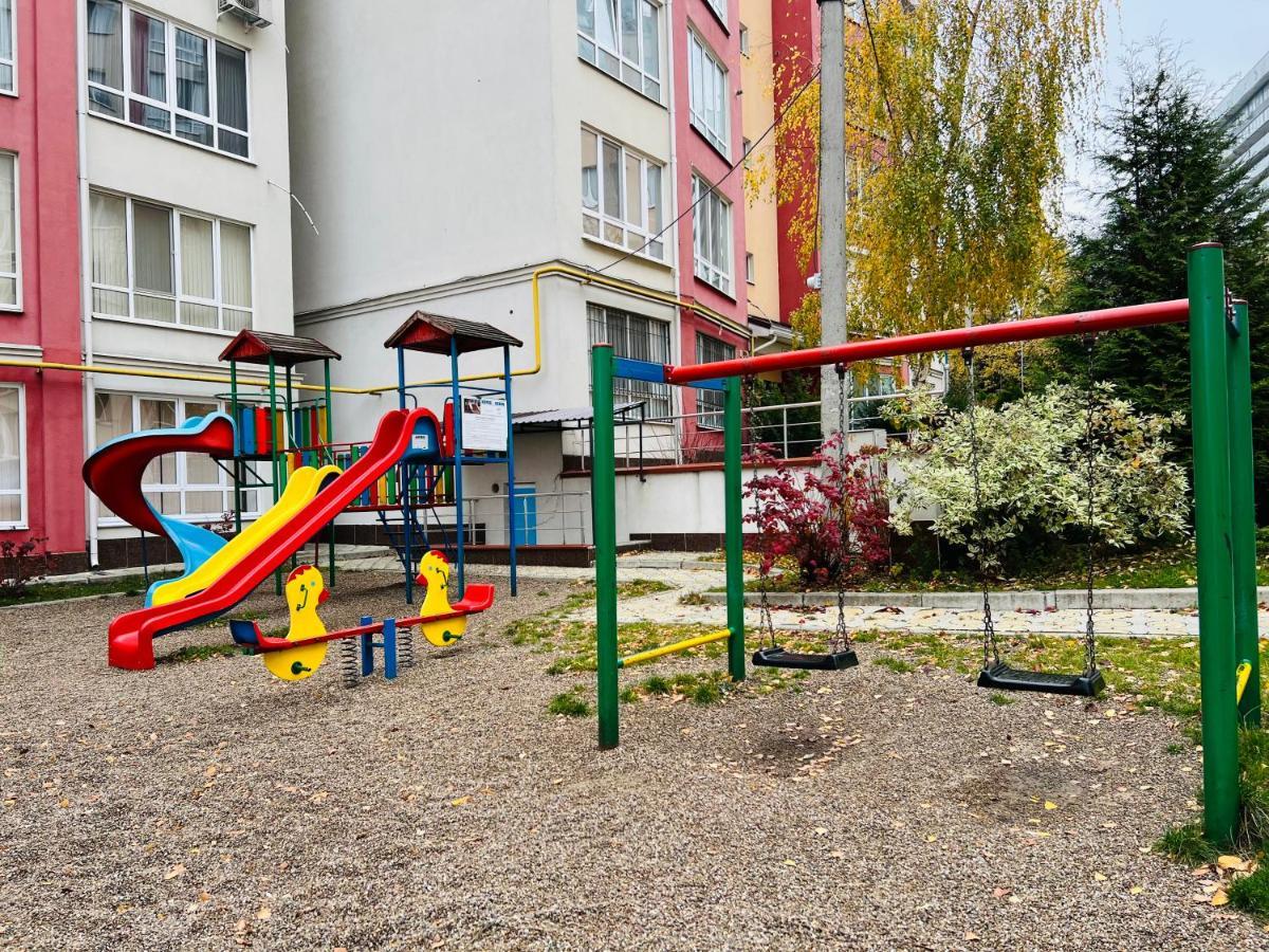 Cozy Apartment In Chisinau Eksteriør bilde